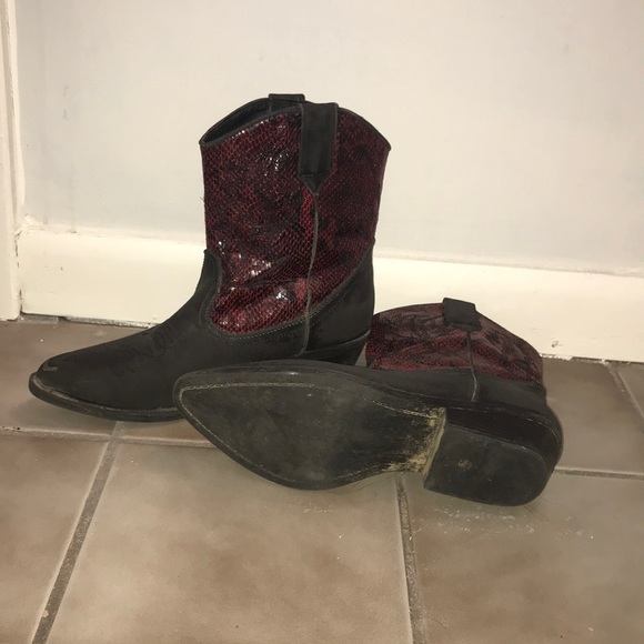 Boots - Picture 2 of 2